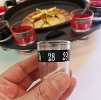 Jeu de roulette de fête avec 16 verres à shot