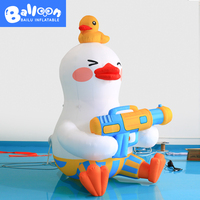 Canard gonflable personnalisé avec pistolet à eau pour la décoration d'événements festifs, la publicité commerciale, les événements de carnaval