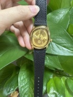 Montre Homme Minimaliste Unique et Étanche à Quartz avec Logo Personnalisé Style Y2K