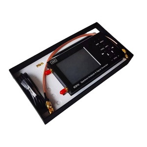ミニハンドヘルドスペクトラムアナライザー35MHz-4400MHz 3.2 "LCDRF信号発生器信号源Sa6スペクトラムアナライザー