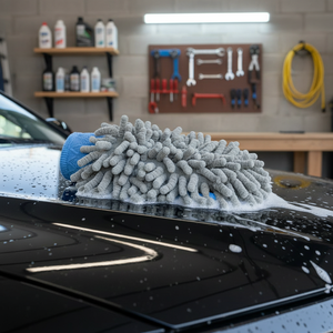 Guante de Microfibra Chenille Premium para Lavado de Autos, Antiarañazos, de Poliéster, Súper Absorbente, Suave, en Color Naranja, para el Cuidado del Automóvil - Product Image 3