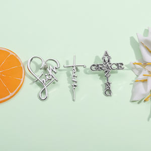 Эмалированный значок-брошь с крестом Иисуса Христа, религиозный символ в виде сердца, нагрудный значок, украшение для рюкзака, оптовая продажа, подарок - Product Image 2