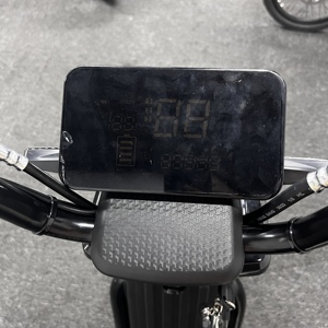 Neu eingetroffen: China-Fabrik Langstrecken-1000W-2-Rad-Elektro-Scooter 2026 mit Schlüsseln für den kommerziellen Einsatz - Product Image 2
