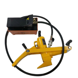 <span class=keywords><strong>Desmontadora</strong></span> <span class=keywords><strong>de</strong></span> Neumáticos Hidráulica <span class=keywords><strong>de</strong></span> Alta Eficiencia para Camiones <span class=keywords><strong>de</strong></span> 10 Toneladas, para Vehículos <span class=keywords><strong>de</strong></span> Maquinaria <span class=keywords><strong>de</strong></span> Construcción y Carretas Grandes - Product Image 3