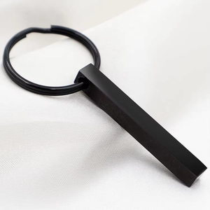 Portachiavi in acciaio inossidabile inciso di alta qualità, barra verticale 3D a 4 lati, logo personalizzato, impermeabile, regalo <span class=keywords><strong>vintage</strong></span> per coppia, OEM ODM - Product Image 4