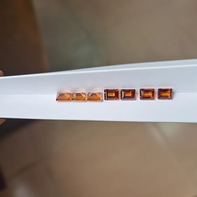 Batu Topaz AAA Kualitas Tinggi Bentuk Zamrud Merah Alami Longgar Batu Permata Topaz