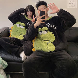 Otoño Invierno ropa <span class=keywords><strong>de</strong></span> casa traje <span class=keywords><strong>de</strong></span> <span class=keywords><strong>hombre</strong></span> <span class=keywords><strong>de</strong></span> talla grande Coral polar pijamas lindo <span class=keywords><strong>dinosaurio</strong></span> dibujos animados transpirable Casual frente Casual - Product Image 2