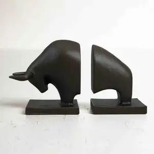 Fermalibri in alluminio Black Bull Sculpture per soggiorno Decor 2023 nuovo Design in alluminio Bull Statue Book Holder stand