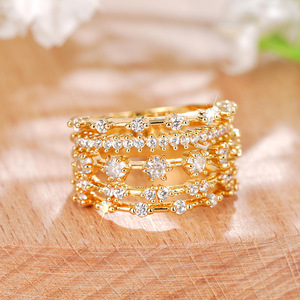 Anello da donna dal design minimalista a più strati, elegante, alla moda, lussuoso, moderno, gioiello di tendenza. - Product Image 6
