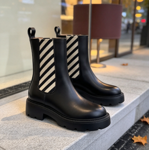 Bottines Chelsea en cuir verni pour femmes, bout rond, plateforme épaisse, panneaux latéraux élastiques, doublure en fourrure, bottes de neige noires - Product Image 5