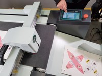 Traceur de découpe CNC Aoyoo pour carton cadeau, boîtes, autocollants et matériaux en panneaux KT