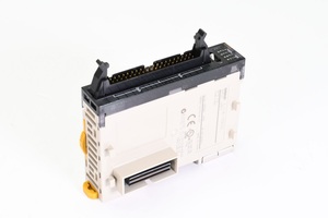 Module d'entrée numérique CJ1W-ID232 32 points 24VDC avec connecteur MIL pour PLC Omron série CJ - Product Image 4
