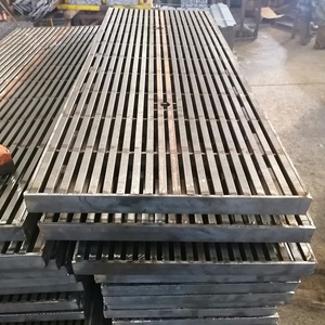 <span class=keywords><strong>Barre</strong></span> de roulement extérieure de 5mm d'épaisseur en acier inoxydable galvanisé Caillebotis en acier robuste Couvercle de tranchée Certificat CE ISO - Product Image 2