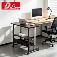 Table d'ordinateur mobile B2B avec surface en bois, structure métallique et étagères de rangement sous le bureau
