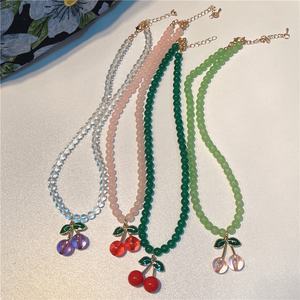 Nouveau design, bijoux tendance pour femmes, accessoire de mode, cadeaux d'anniversaire pour filles, collier avec pendentif cerise mignon, collier en perles de verre - Product Image 2