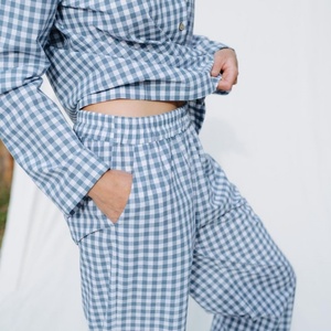 Conjunto de <span class=keywords><strong>pijama</strong></span> de guinga de doble capa de algodón puro superventas con mangas largas y pantalones largos para <span class=keywords><strong>hombre</strong></span> - Product Image 3