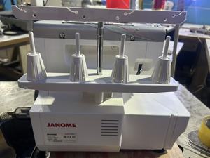 Macchina da Cucire Overlock <span class=keywords><strong>Professionale</strong></span> AirThread 2000D per Lavori Pesanti con Sistema di Infilatura ad Aria e Funzione Orlatura Arrotolata - Product Image 4