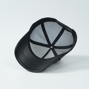 Gorras de béisbol de malla con logo bordado 3D, gorras trucker de 5 paneles de cuero PU personalizadas - Product Image 4