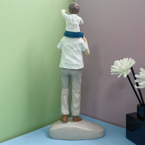 Figurines en résine père et enfant, 2 pièces, décoration contemporaine pour la maison, salon, meuble TV, ornements, cadeau pour la fête des pères - Product Image 3