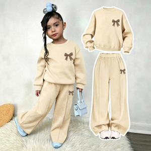 Ensemble de vêtements pour petites filles de style minimaliste, sweat-shirt à col rond et pantalon large à taille élastique, vêtements d'extérieur chauds pour enfants - Product Image 1