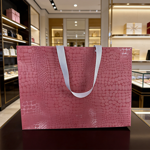 Sac de courses personnalisé avec logo, en <span class=keywords><strong>film</strong></span> perlé gaufré effet croco, en CPP, à fond carré, durable, laminé, avec poignées en ruban, pour supermarché - Product Image 2