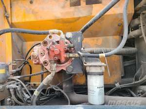 Pelle multifonction sur chenilles originale de la Corée Hyundai 300LC-9 Hyundai à haut rendement en bon état en vente - Product Image 6