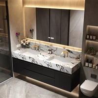 Meuble-lavabo de salle de bain de luxe en panneaux de bois, avec dessus en marbre, en MDF et contreplaqué, avec lavabo et miroir