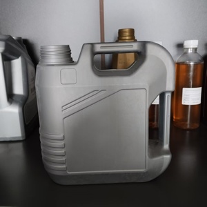 Le camion utilise de l'huile moteur entièrement synthétique de haute qualité <span class=keywords><strong>E</strong></span> <span class=keywords><strong>5W</strong></span>-<span class=keywords><strong>30</strong></span>, 10W-40, 15W-40 pour les moteurs diesel lourds. - Product Image 1