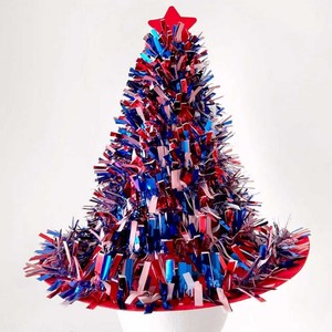 Sombrero de fiesta con forma de árbol de Navidad en colores rojo, azul y plateado, con decoración de estrellas, para disfraz navideño o accesorio para fotos. - Product Image 1