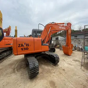 حفارة مجنزرة جديدة 90% ساعات عمل منخفضة بحالة جيدة حفارة مستعملة متعددة الوظائف Hitachi ZX130 مستعملة بوزن 13 طن