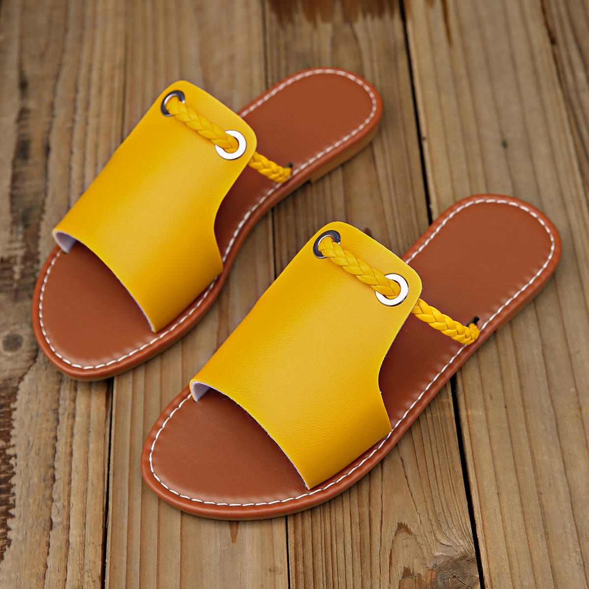 สีเหลือง