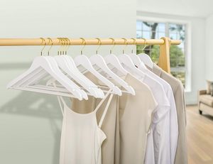 Cintres en bois de haute qualité, antidérapants et personnalisables, pour armoire et magasin – Vente chaude - Product Image 2