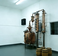 Colonne de reflux en cuivre pour distillateur d'alcool, chauffée électriquement, à 4 plaques, refroidissement par eau, semi-automatique, équipement artisanal