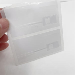 Etiqueta RFID Seca GSC GEN 2 ISO18000 6C con Código U 8, 94x24mm, Distancia de Lectura de 10m, Resistente al Agua, para Inventario de Ropa y Cadena de Suministro - Product Image 1