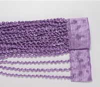 Drapé de plafond de mariage en polyester rayé blanc avec taille personnalisée pour des événements de mariage élégants