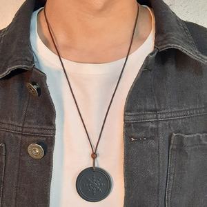 Collar <span class=keywords><strong>con</strong></span> colgante de iones negativos de <span class=keywords><strong>piedra</strong></span> volcánica de flor Solar, joyería de acero inoxidable de estilo clásico a la moda para hombres y mujeres, venta al por mayor - Product Image 4
