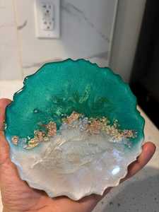 Posavasos de Resina Elegante con Superficie Pulida Lisa y Construcción Artesanal Duradera, Perfecto para Tazas y Vasos - Product Image 4