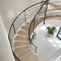 Escalier Courbé de Luxe Moderne pour Villa, Conception Directe d'Usine en Collaboration avec des Designers