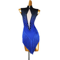 Robe de danse une pièce à col haut avec dégradé de strass et franges pour la compétition de danse latine