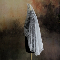 Voile de mariée court à une couche, nouveau design romantique en dentelle, style tendance