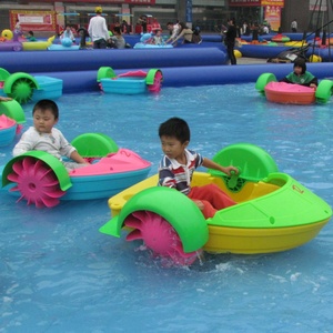 QIQU Vente en gros – Bateaux <span class=keywords><strong>à</strong></span> pagaies en plastique pour jeux aquatiques, en matière vierge, disponibles en 4 tailles - Product Image 1