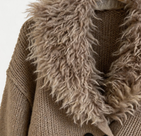 Cardigan en tricot côtelé pour femme de haute qualité, à revers en fourrure shaggy, double boutonnage, épaules tombantes, coupe ample, manches longues, vêtement d'extérieur