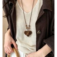 Collier long vintage imprimé léopard avec cœur floqué pour femme, élégant et réglable
