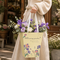 Sac cadeau en papier floral en gros, sac d'emballage pour bouquet romantique de la Saint-Valentin, sac de transport de fleurs personnalisé, fournitures pour fleuristes