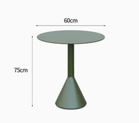 Tables et chaises en fer modernes minimalistes pour l'extérieur pour les cafés Boutiques de thé au lait Chaises Villas Cours Forgées