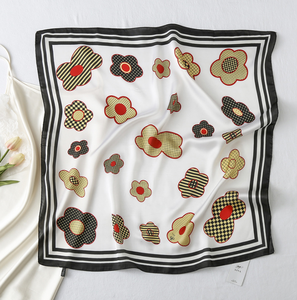 Bán Buôn 70X70Cm Tùy Chỉnh Thiết Kế Các Nhà Sản Xuất Headband Khăn Vuông Stain Lụa Khăn Cho Phụ Nữ Trang Trí Khăn Choàng Và Khăn Quàng Cổ - Product Image 1