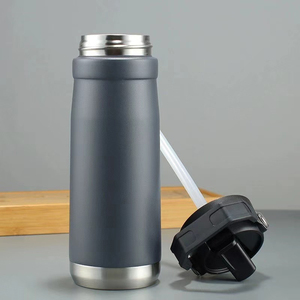 Bouteille d'eau isotherme portable en acier inoxydable de 550 ml/18,6 oz avec couvercle à paille et poignée pliable pour la randonnée et <span class=keywords><strong>le</strong></span> <span class=keywords><strong>cyclisme</strong></span> - Product Image 3