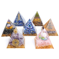 Pyramide en résine artisanale de 8 cm, pyramide en orgonite, pierres précieuses de guérison, pyramides de guérison, pyramide d'orgone pour la méditation spirituelle