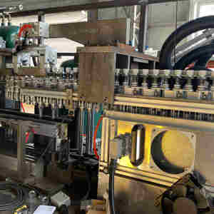 Máquina automática de moldeo por soplado de alta velocidad 11000BPH Máquina de fabricación de botellas de agua de <span class=keywords><strong>8</strong></span> cavidades - Product Image 4