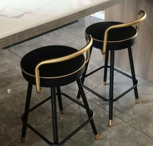 Tabourets de bar nordiques - Chaises de bar modernes et minimalistes pour salons de thé et bancs hauts de luxe léger pour bars. - Product Image 3
